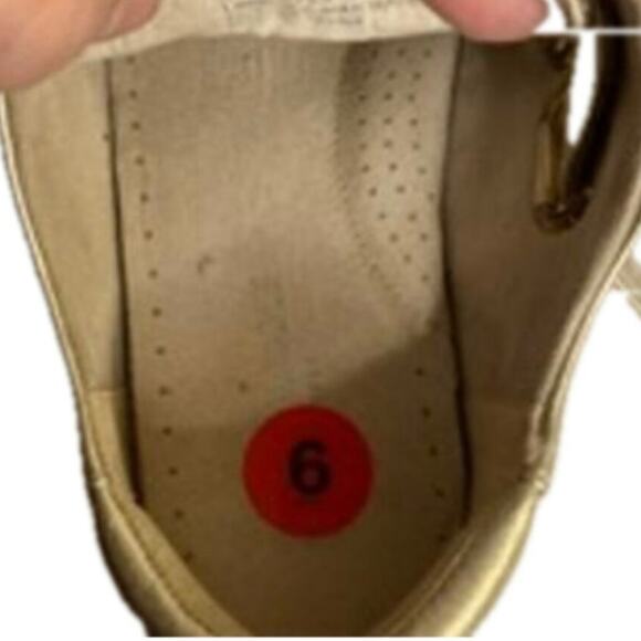 Metallic Gold Leather Velcro Sneakers Kenneth Cole New York Size 6 - Picture 4 of 9